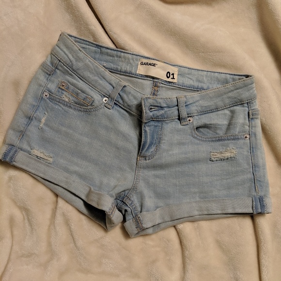 Garage stretch denim flirty shorts - Picture 1 of 3